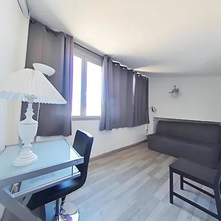 Apartment Vue Imprenable Cite - 4 Personnes *