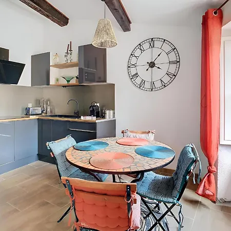 Apartment Vue Imprenable Cite - 4 Personnes *