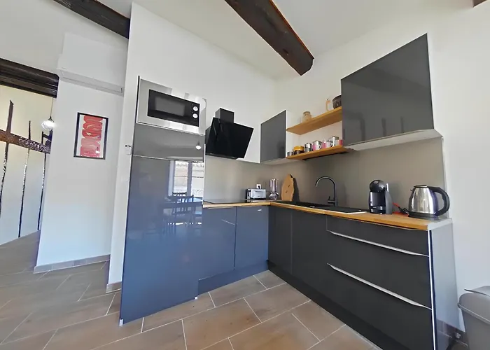 Apartment Vue Imprenable Cite - 4 Personnes *